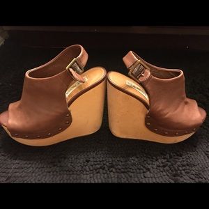 Leather & wood steve madden wedges